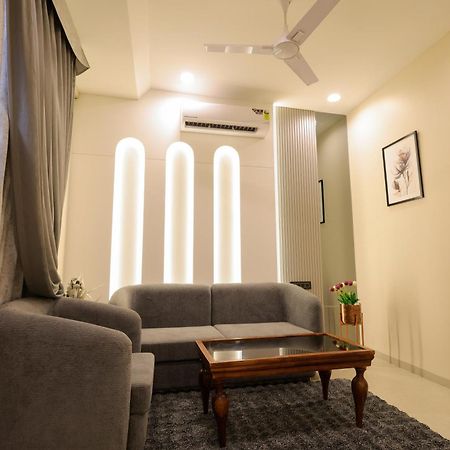 The Meera Hotel Ujjain Εξωτερικό φωτογραφία