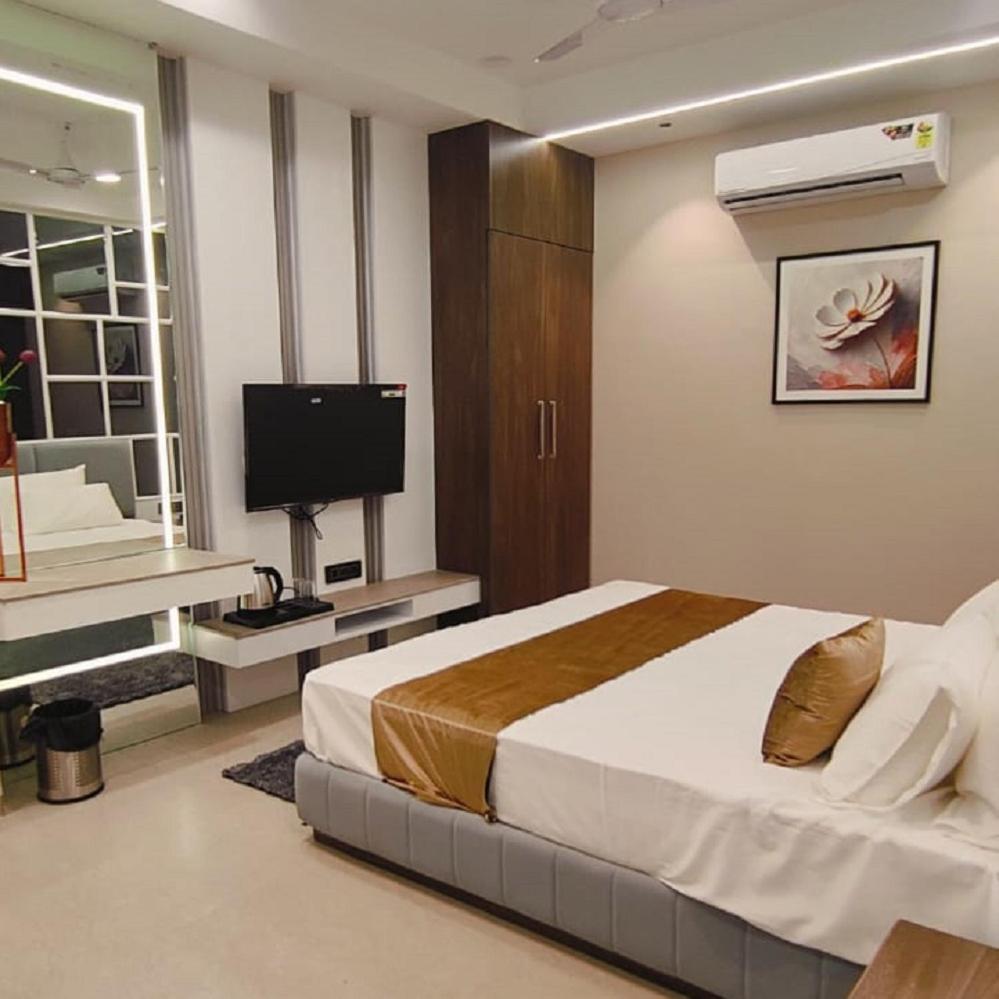 The Meera Hotel Ujjain Εξωτερικό φωτογραφία