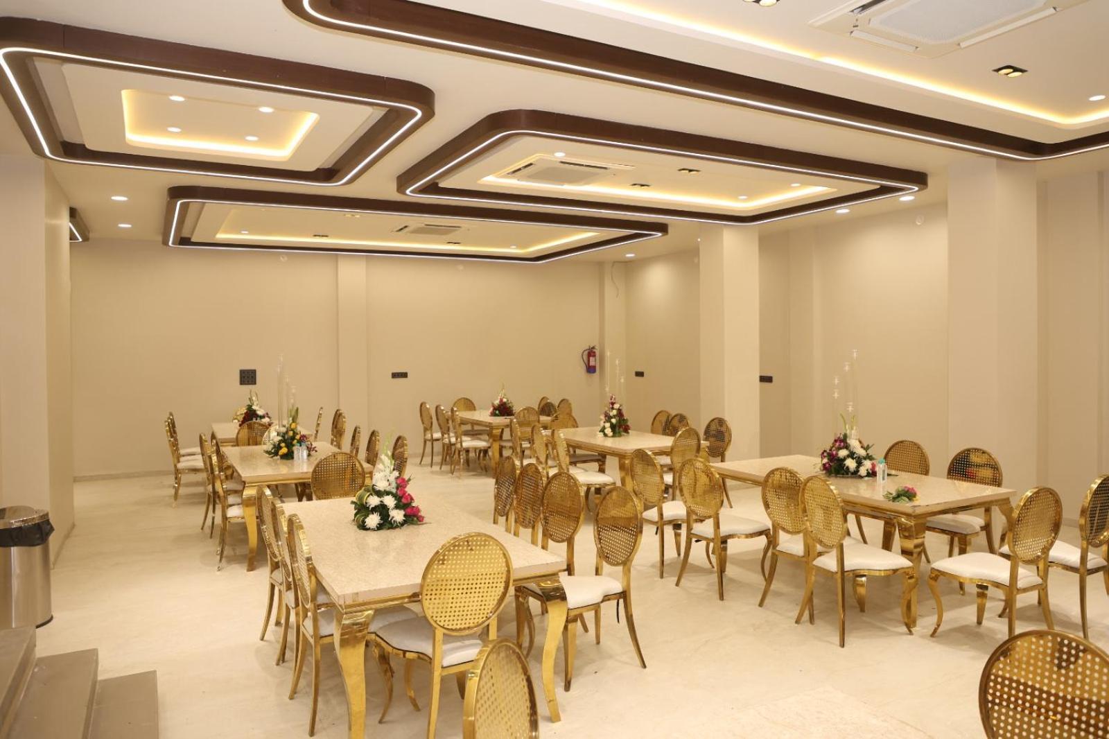 The Meera Hotel Ujjain Εξωτερικό φωτογραφία