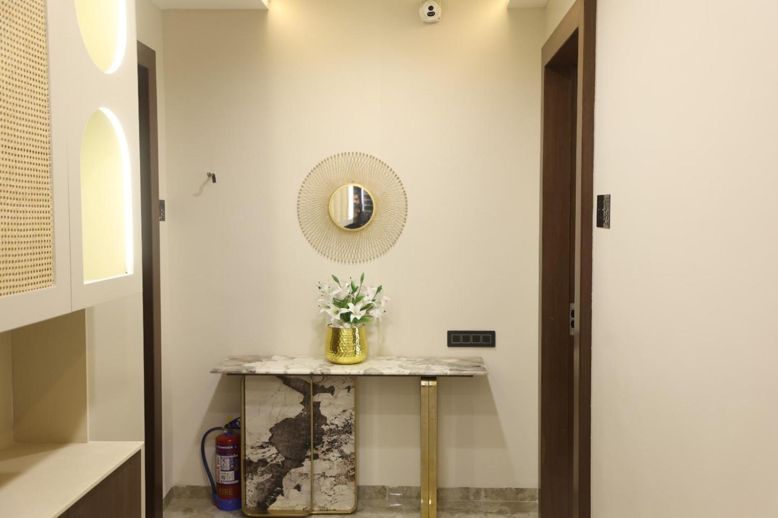 The Meera Hotel Ujjain Εξωτερικό φωτογραφία
