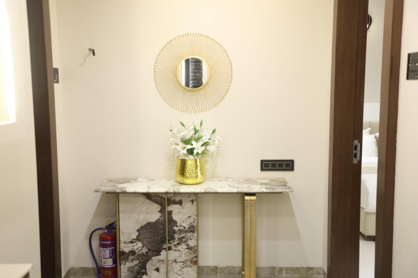 The Meera Hotel Ujjain Εξωτερικό φωτογραφία