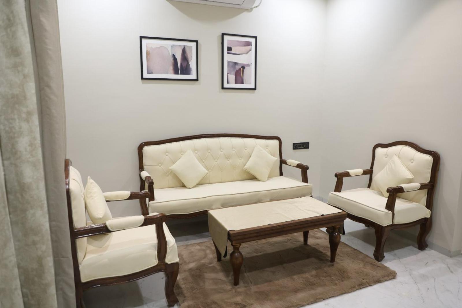 The Meera Hotel Ujjain Εξωτερικό φωτογραφία