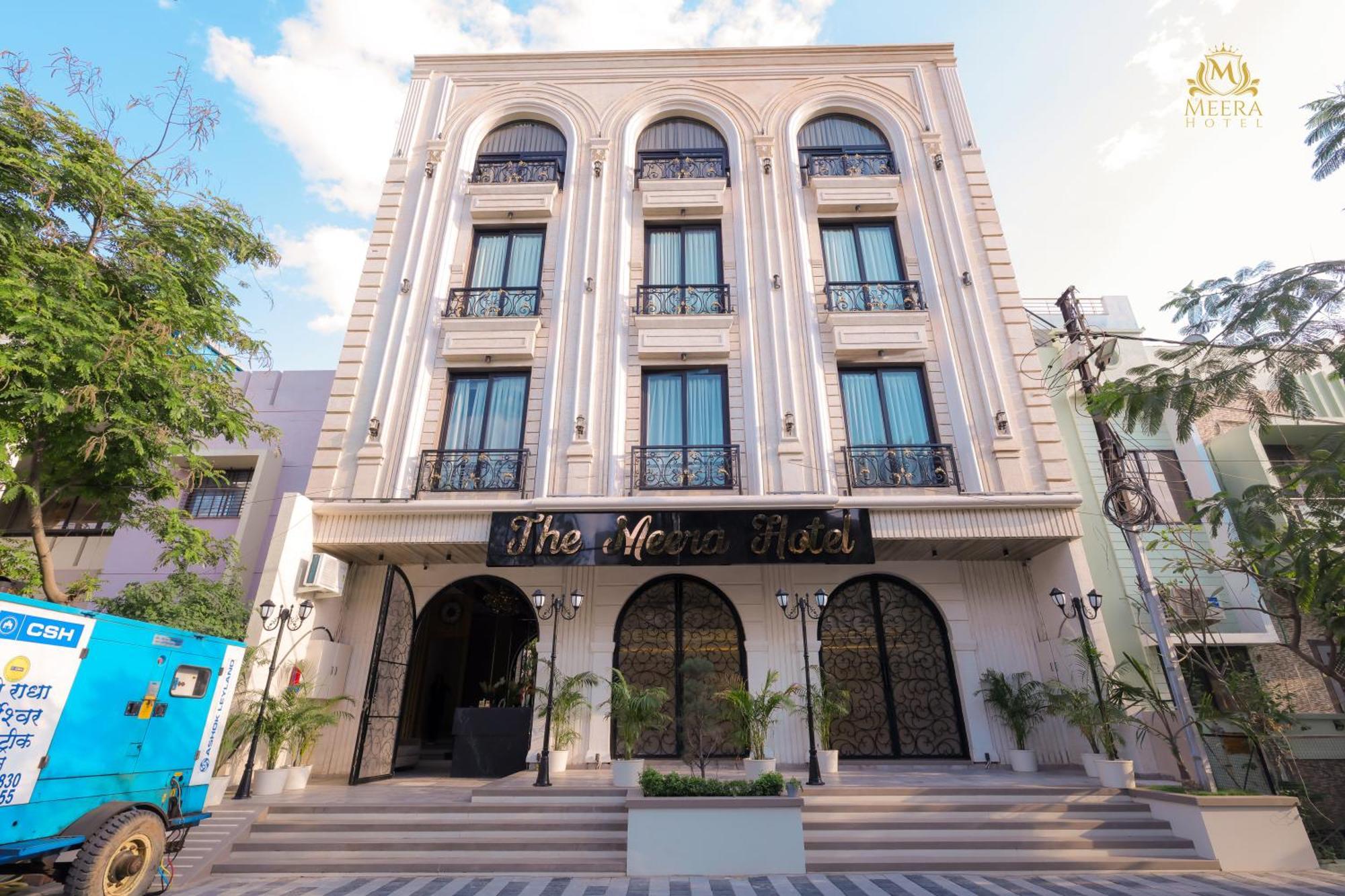 The Meera Hotel Ujjain Εξωτερικό φωτογραφία