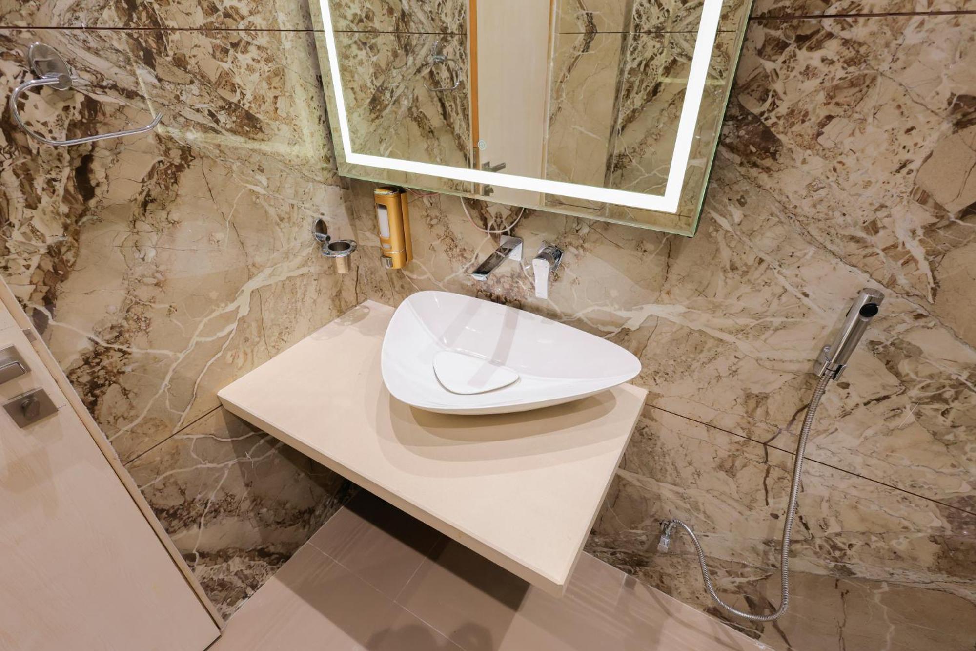 The Meera Hotel Ujjain Εξωτερικό φωτογραφία