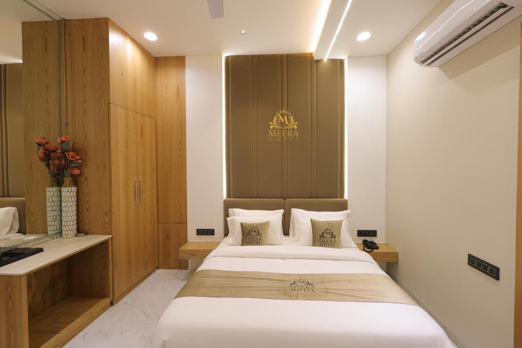 The Meera Hotel Ujjain Εξωτερικό φωτογραφία