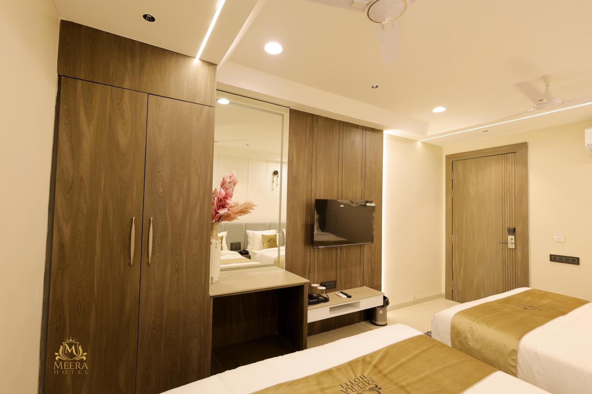 The Meera Hotel Ujjain Εξωτερικό φωτογραφία