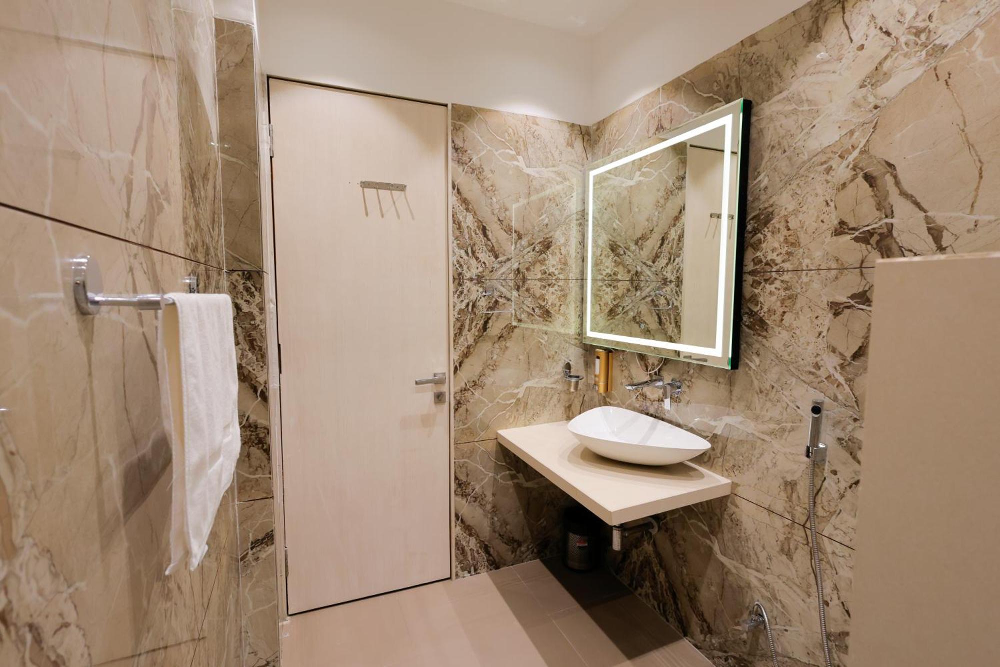 The Meera Hotel Ujjain Εξωτερικό φωτογραφία