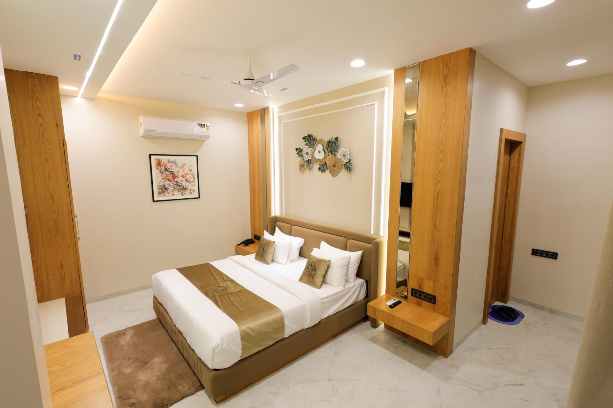 The Meera Hotel Ujjain Εξωτερικό φωτογραφία